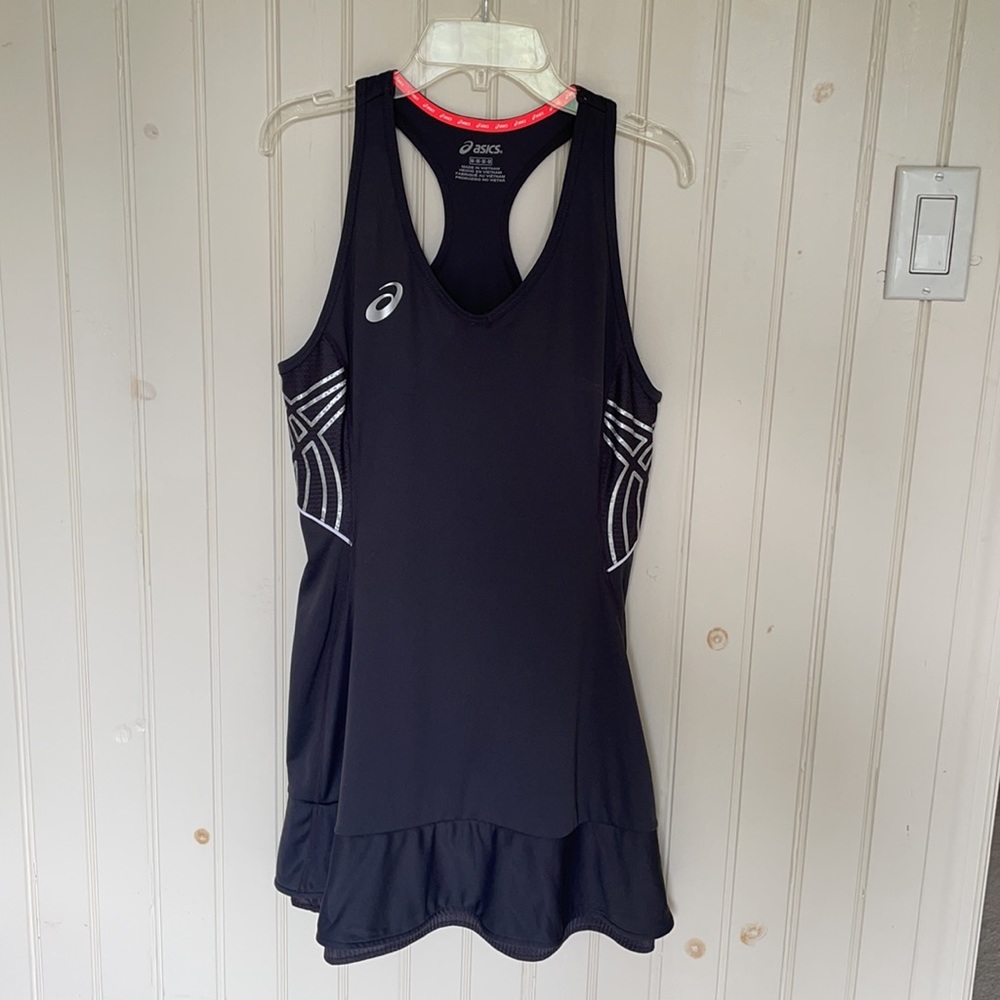 ASICS Tennis Dress w Under Amour shorts.